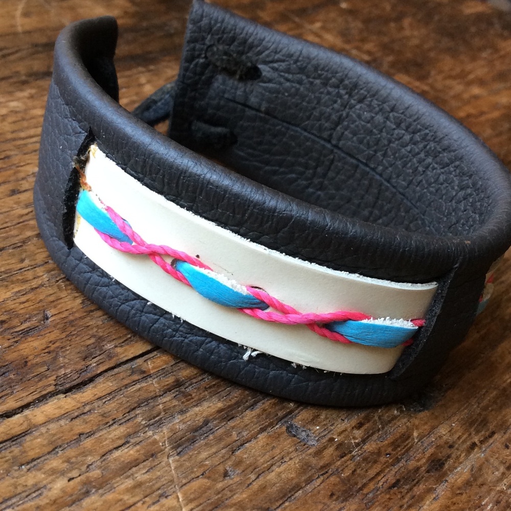 NEW Zapata Leather Bracelet - Picture 2 of 3